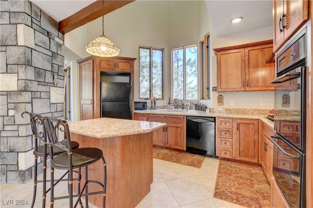 2133 Via Vita Street