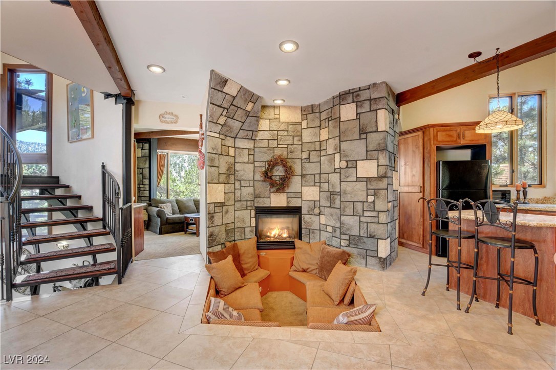 2133 Via Vita Street