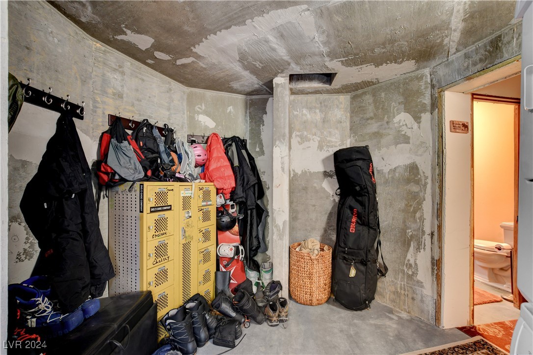 2133 Via Vita Street