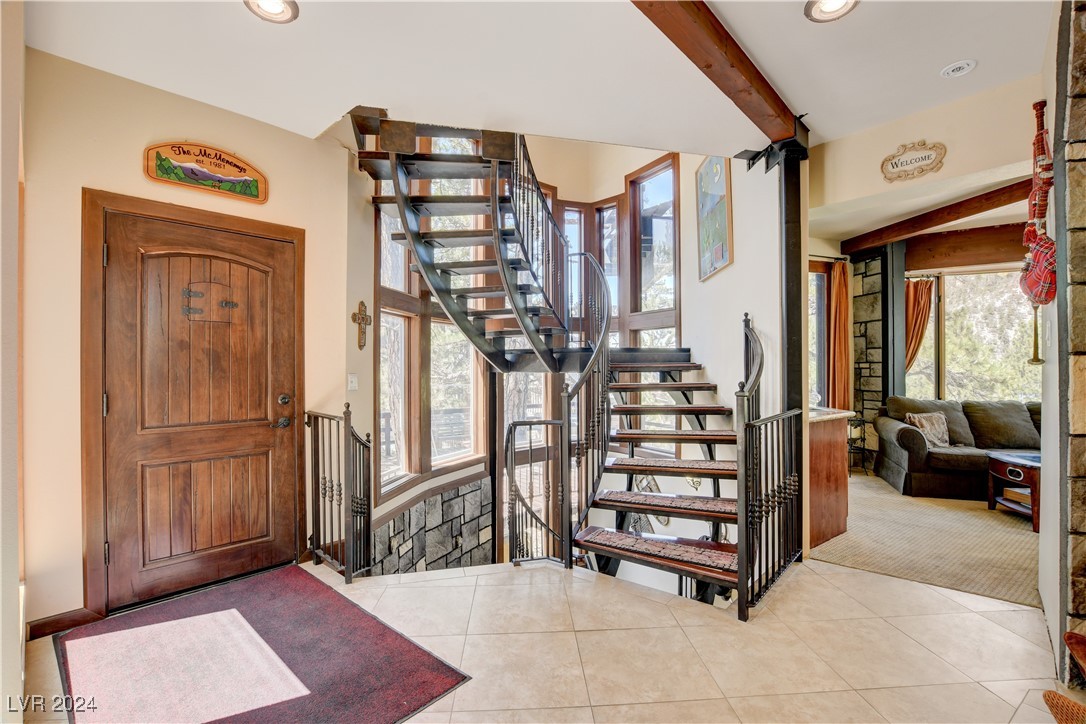 2133 Via Vita Street