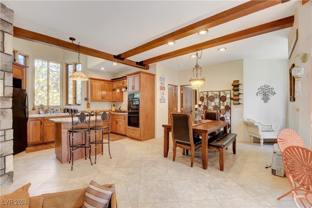 2133 Via Vita Street