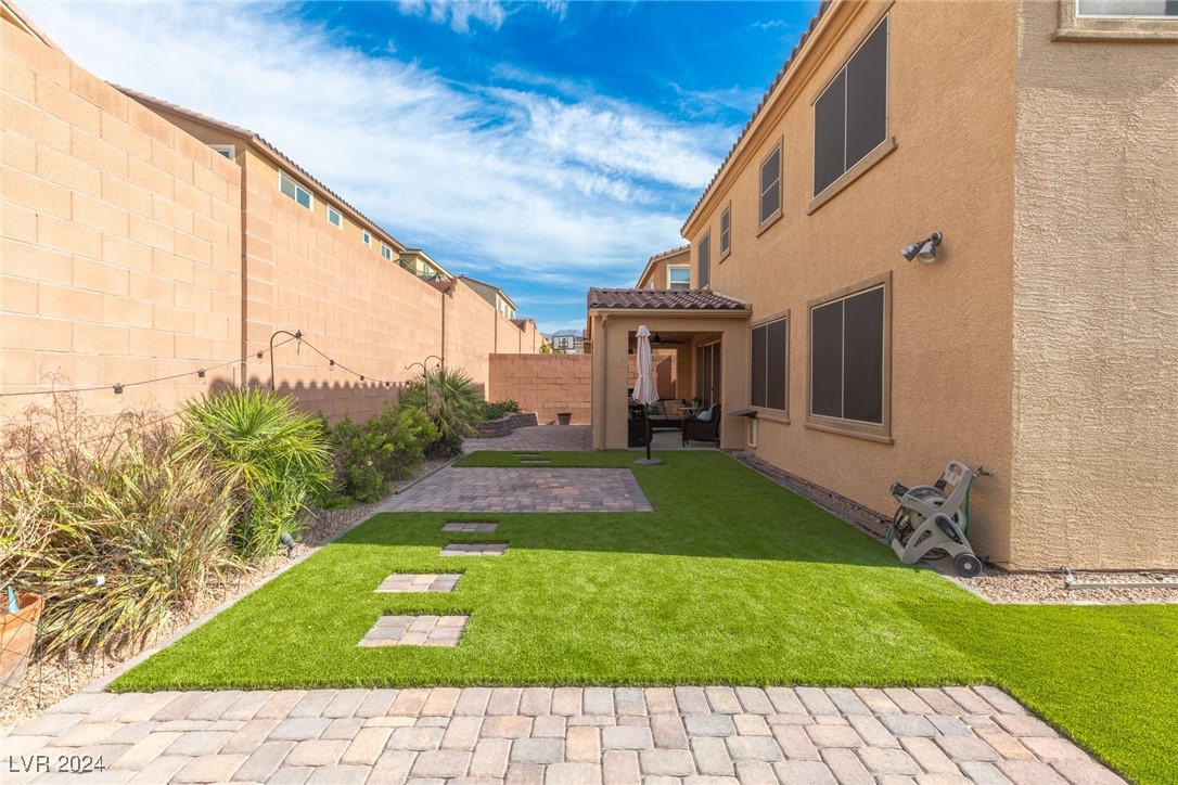 6733 Towerstone Street