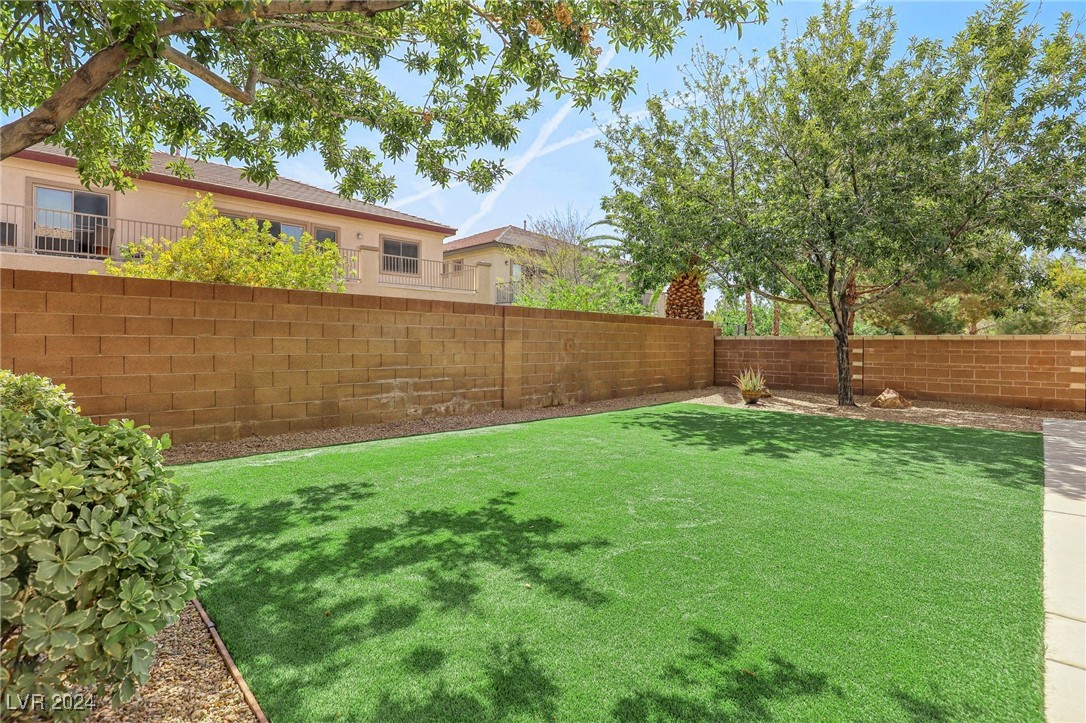 8212 Briggs Gully Street