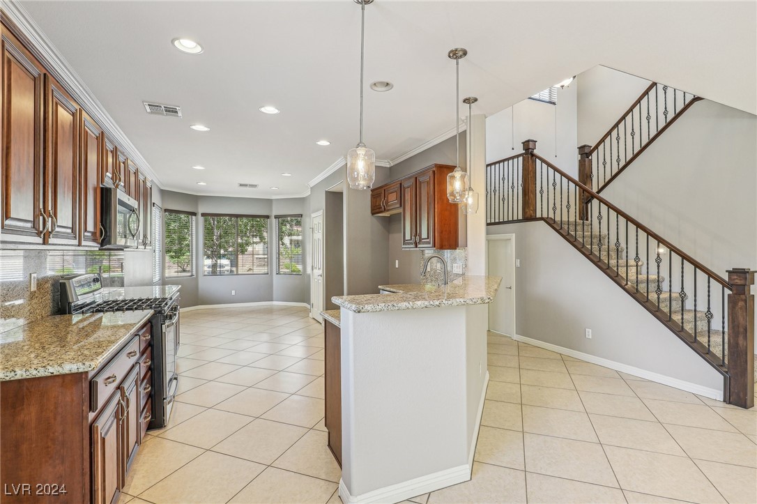 8212 Briggs Gully Street