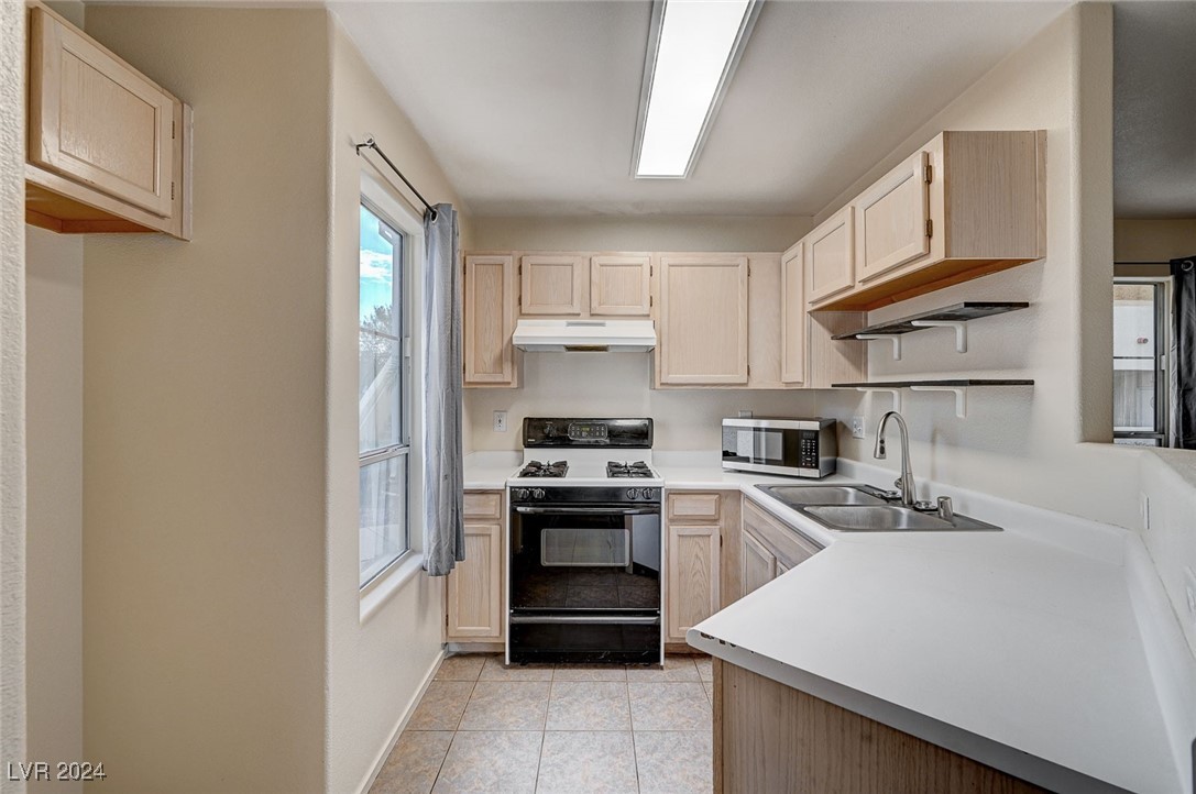 698 South Racetrack Road 1113