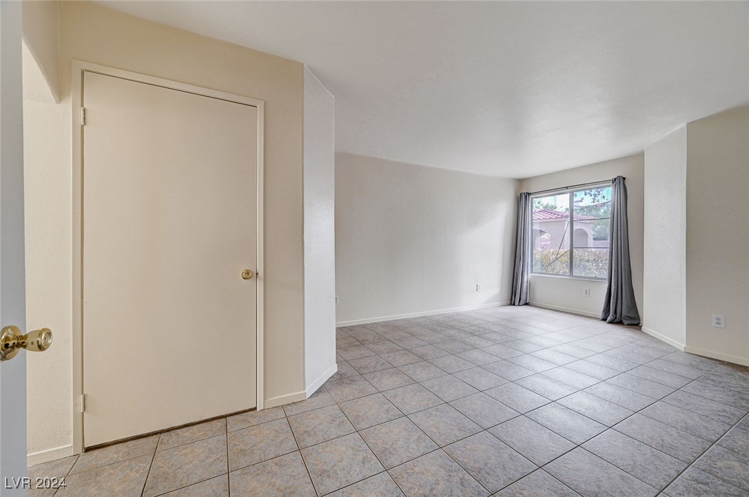 698 South Racetrack Road 1113