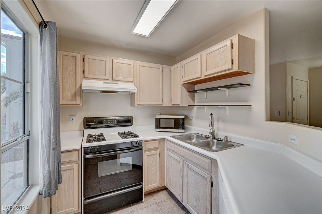 698 South Racetrack Road 1113