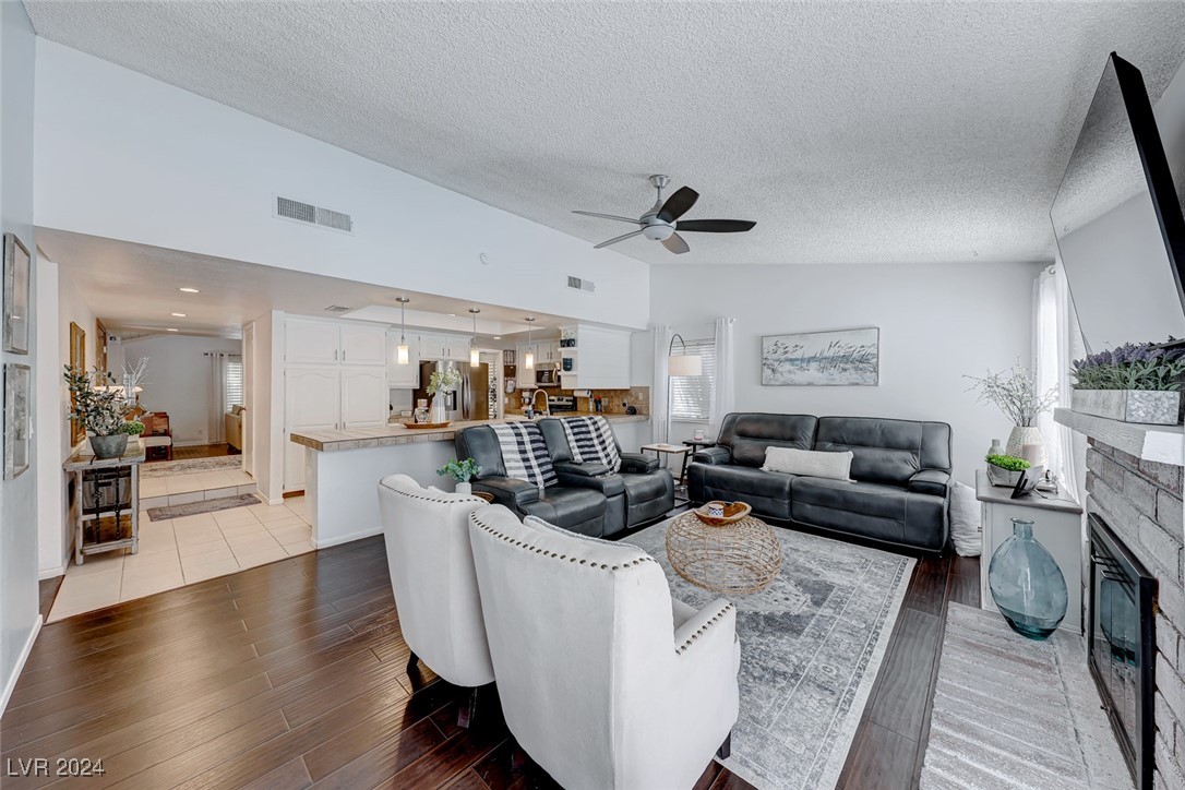 1523 Becky Lane