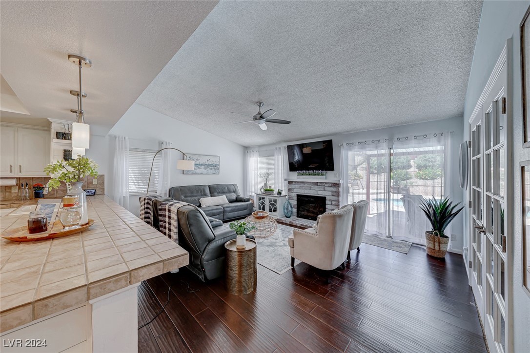 1523 Becky Lane