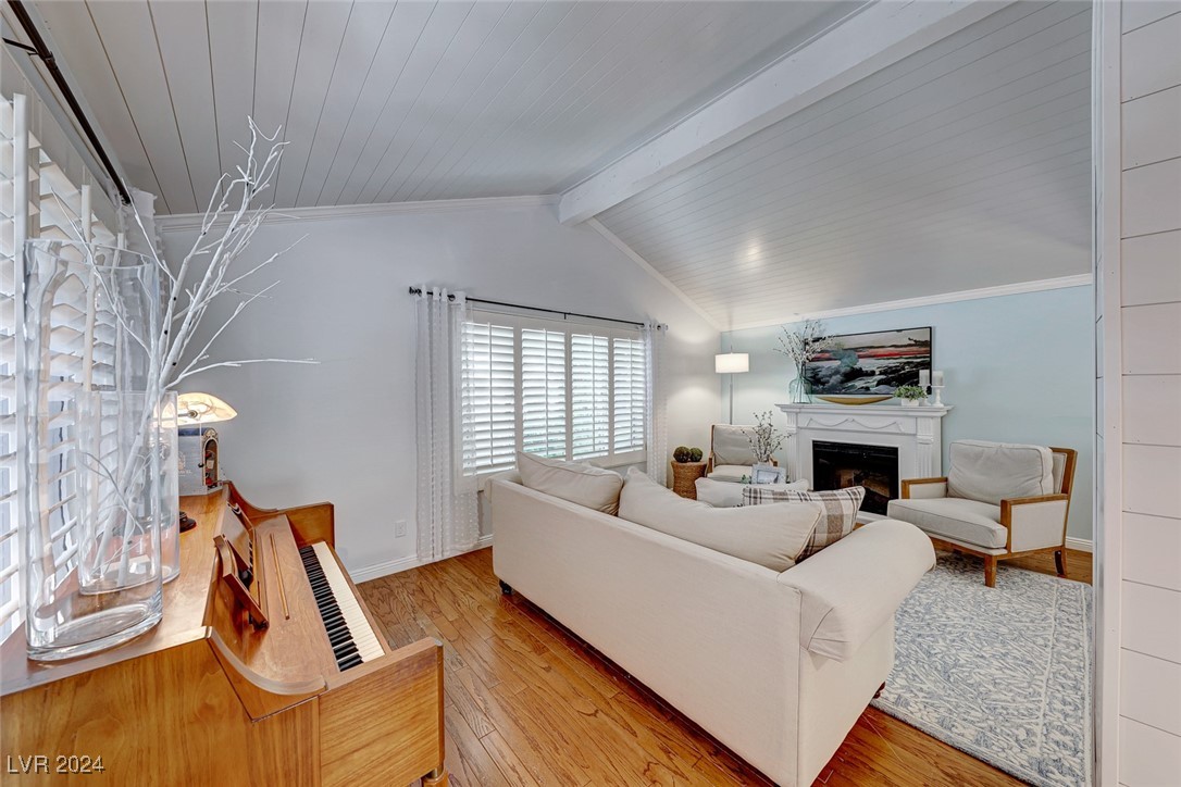 1523 Becky Lane