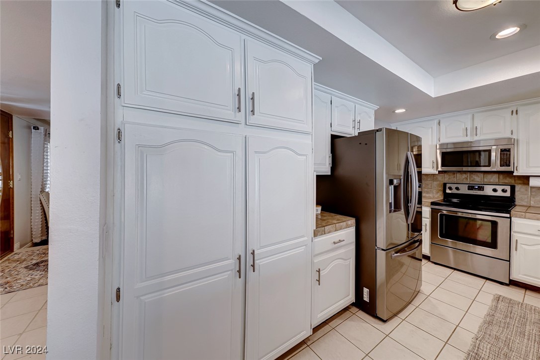 1523 Becky Lane