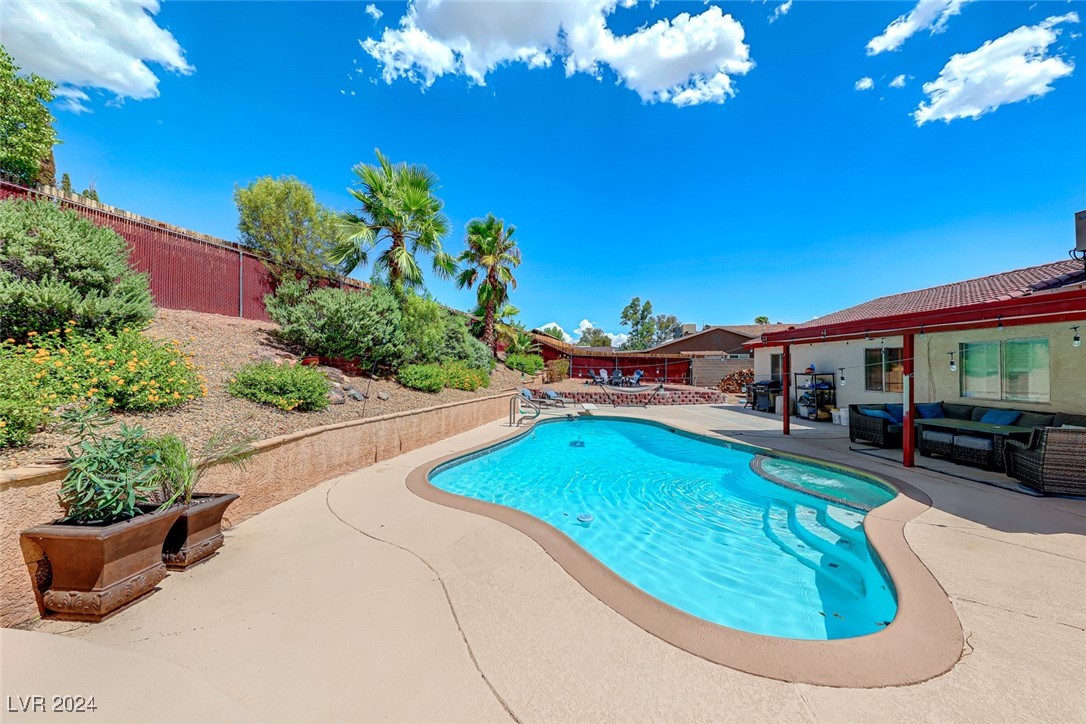 1523 Becky Lane