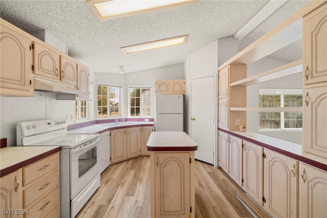 301 North My Way Street