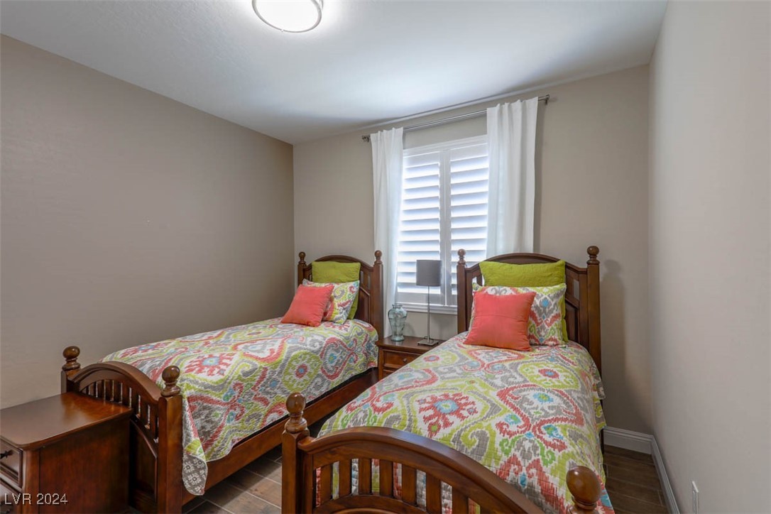 9483 Chandler Springs Avenue