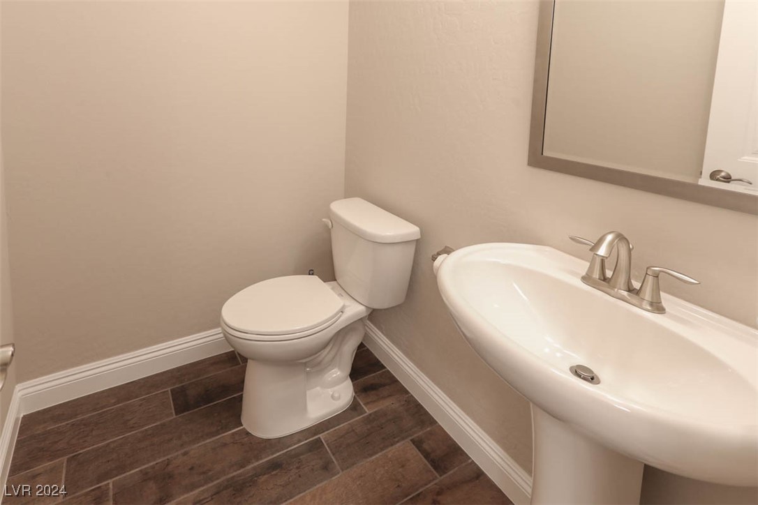 9483 Chandler Springs Avenue