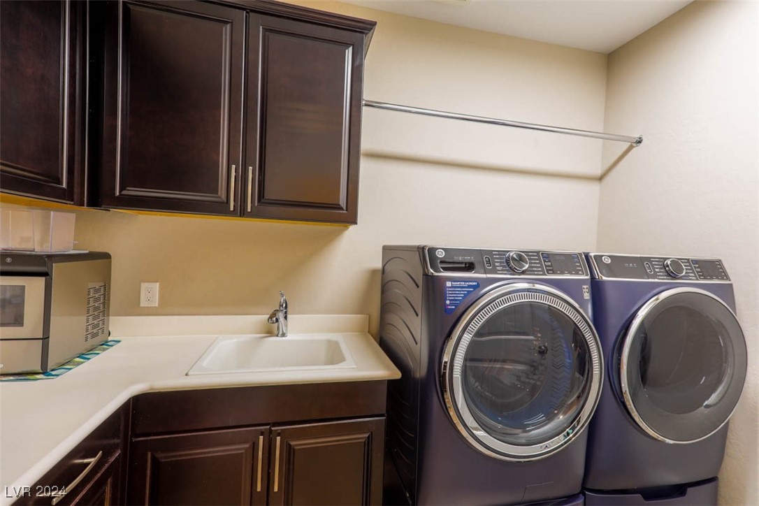 9483 Chandler Springs Avenue