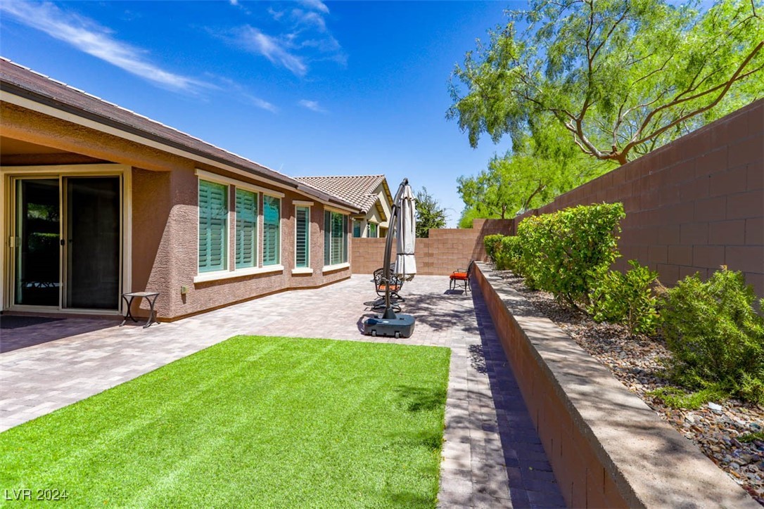 9483 Chandler Springs Avenue