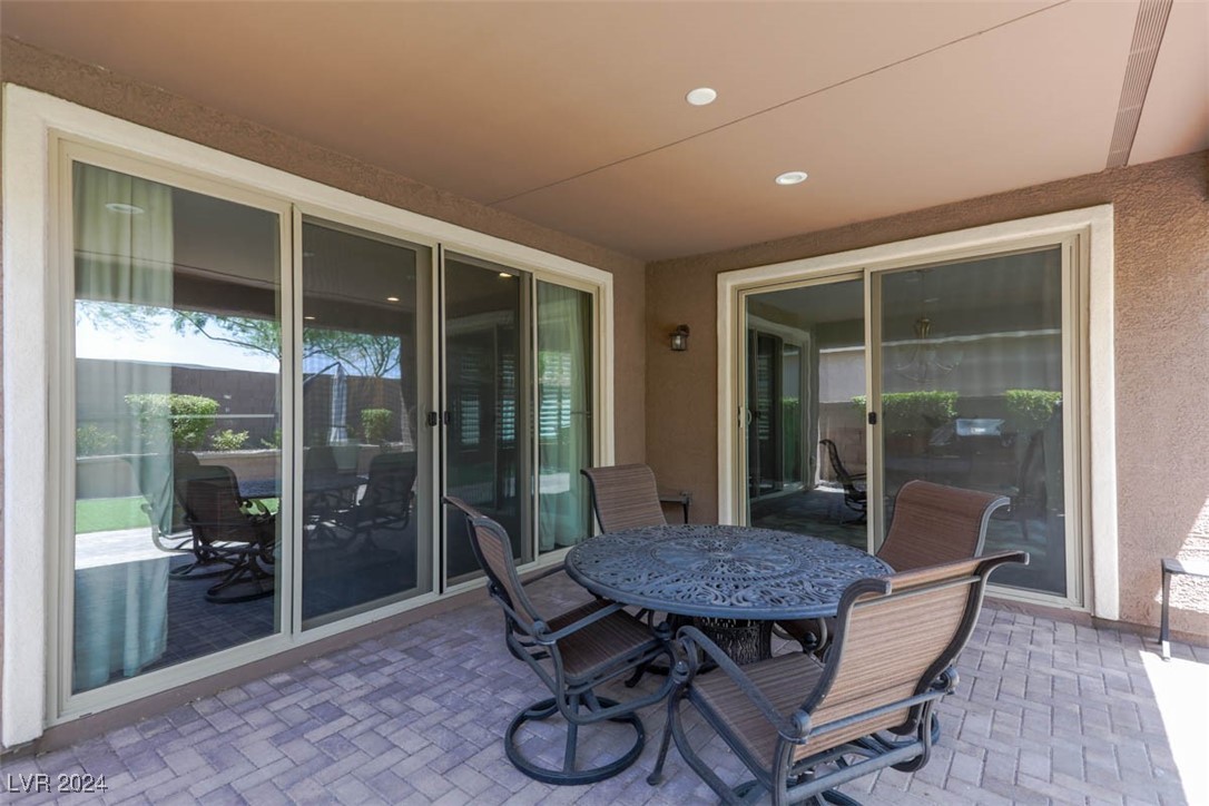 9483 Chandler Springs Avenue