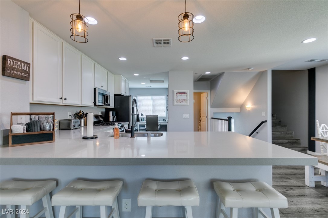 1525 Spiced Wine Avenue 18106