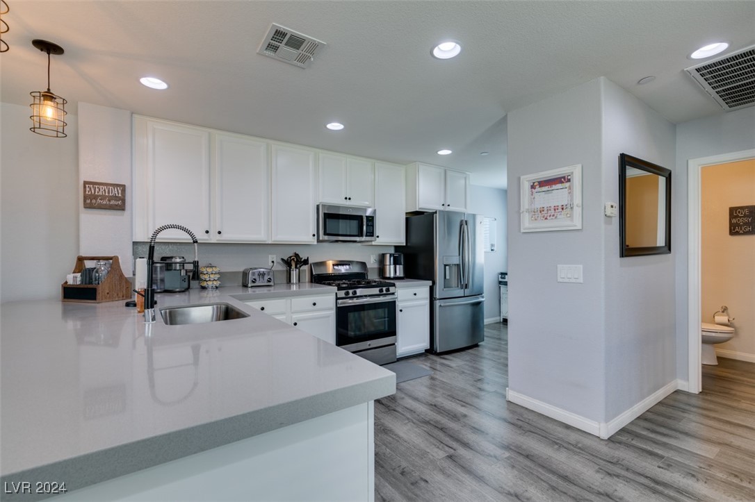 1525 Spiced Wine Avenue 18106