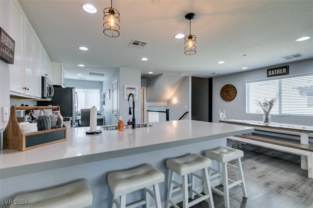 1525 Spiced Wine Avenue 18106