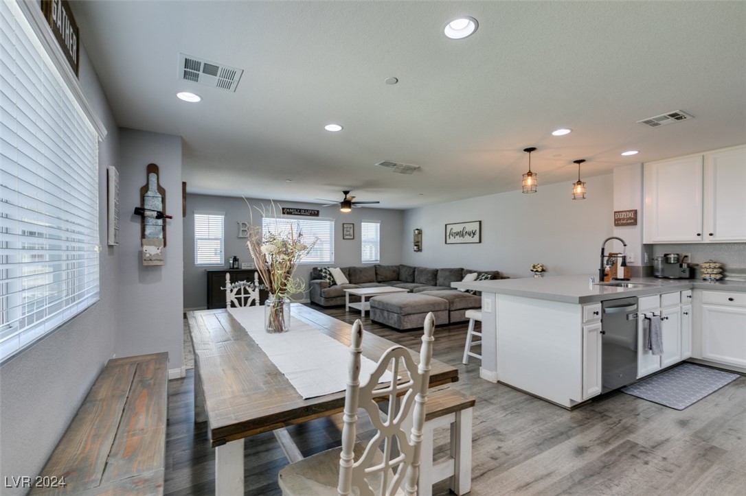 1525 Spiced Wine Avenue 18106