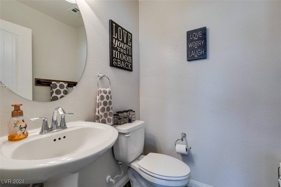 1525 Spiced Wine Avenue 18106