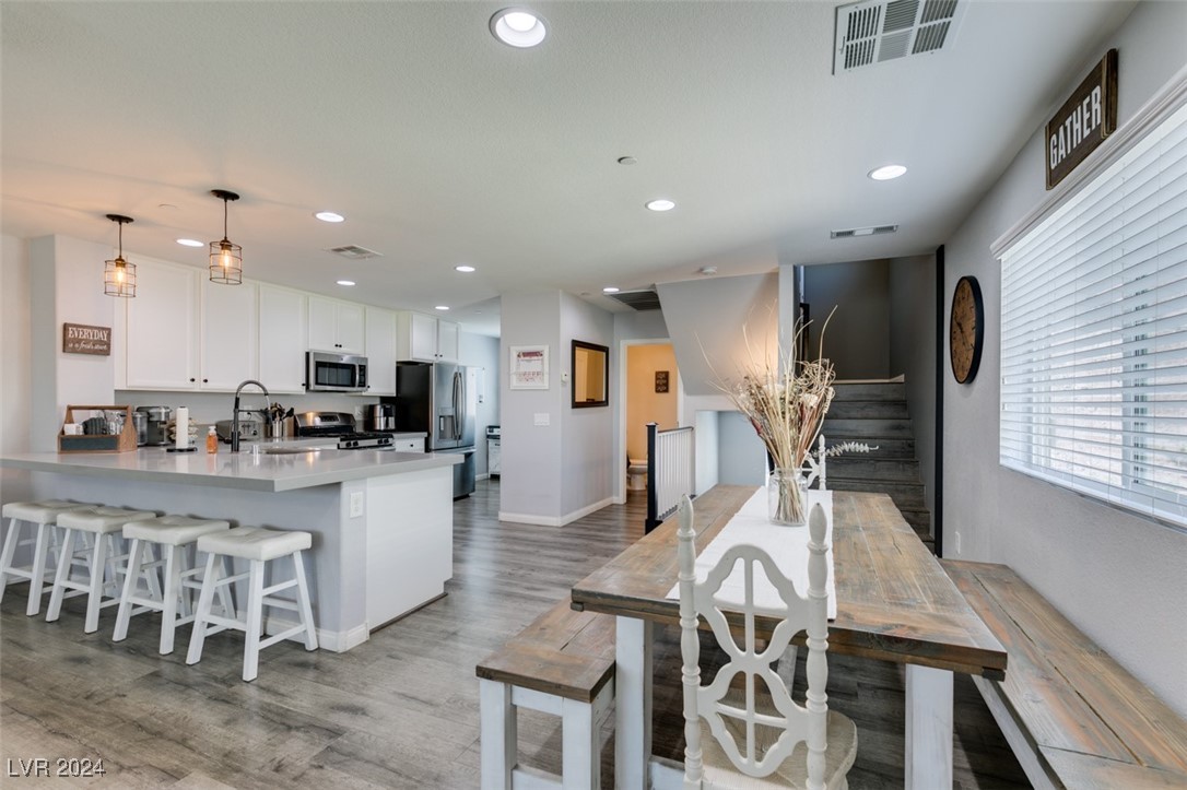1525 Spiced Wine Avenue 18106