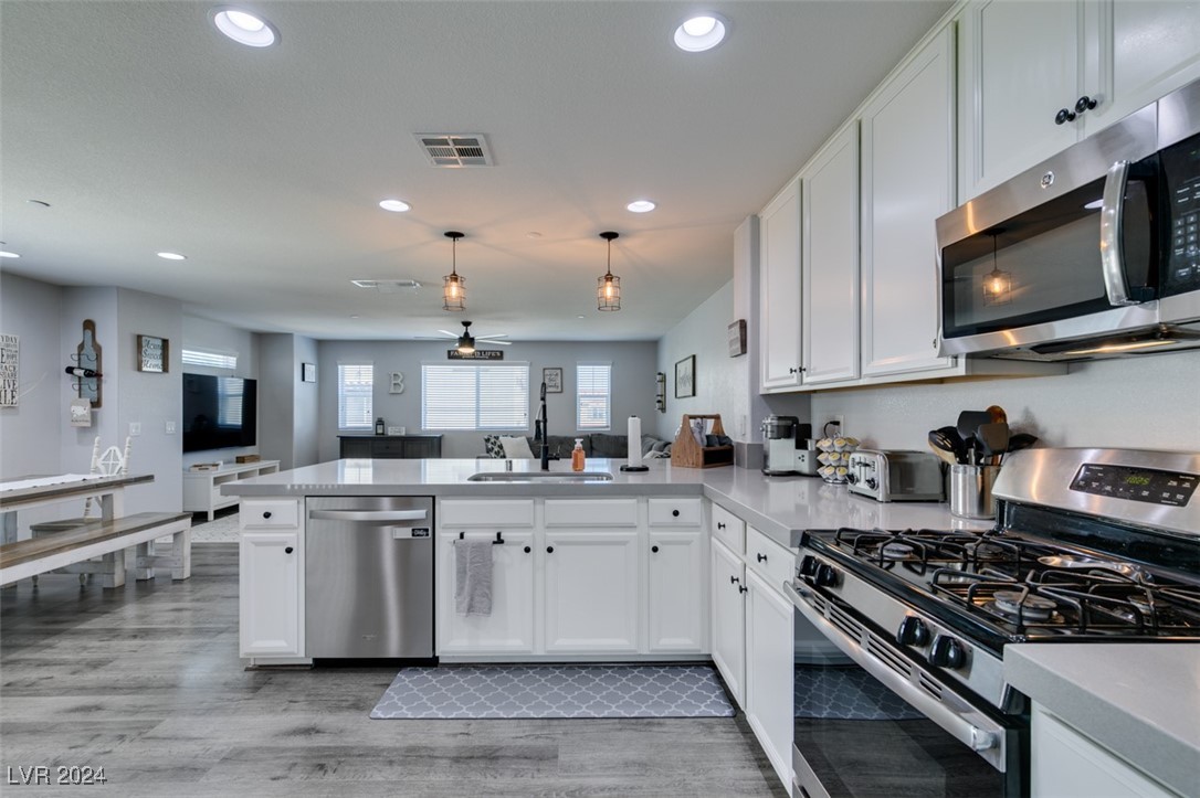 1525 Spiced Wine Avenue 18106