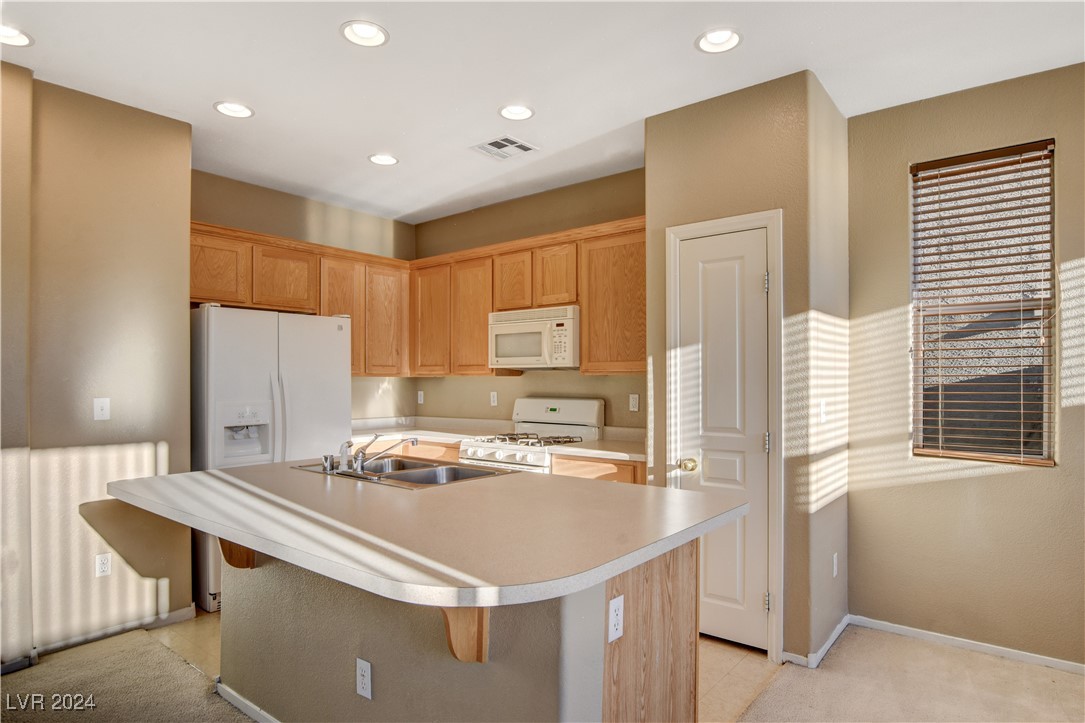 9033 QUINTESSA COVE Street