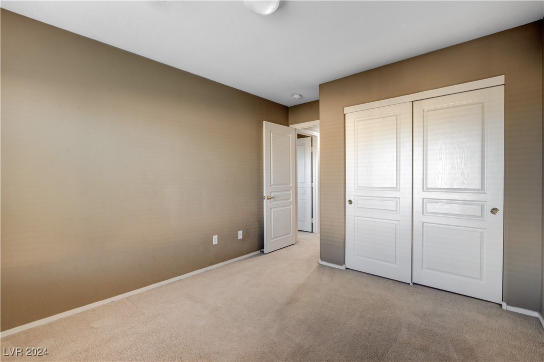 9033 QUINTESSA COVE Street