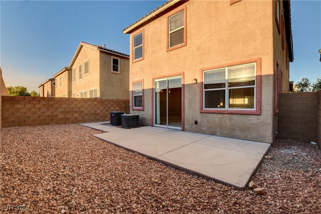 9033 QUINTESSA COVE Street