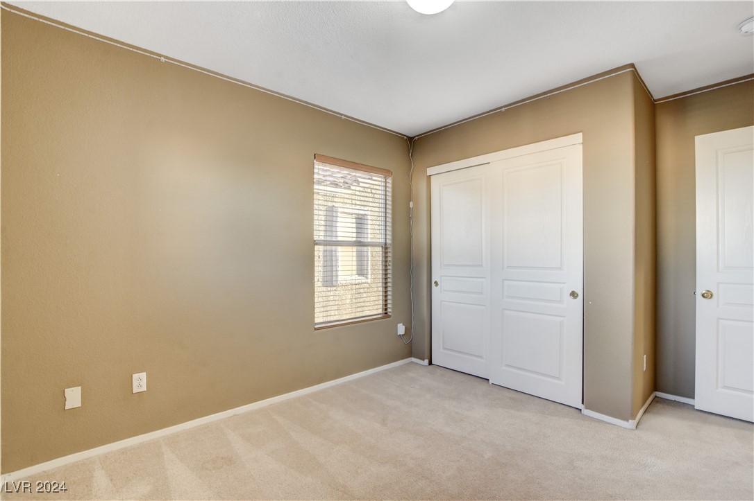 9033 QUINTESSA COVE Street
