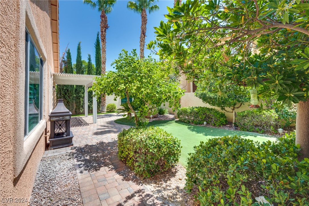512 Ruby Vista Court