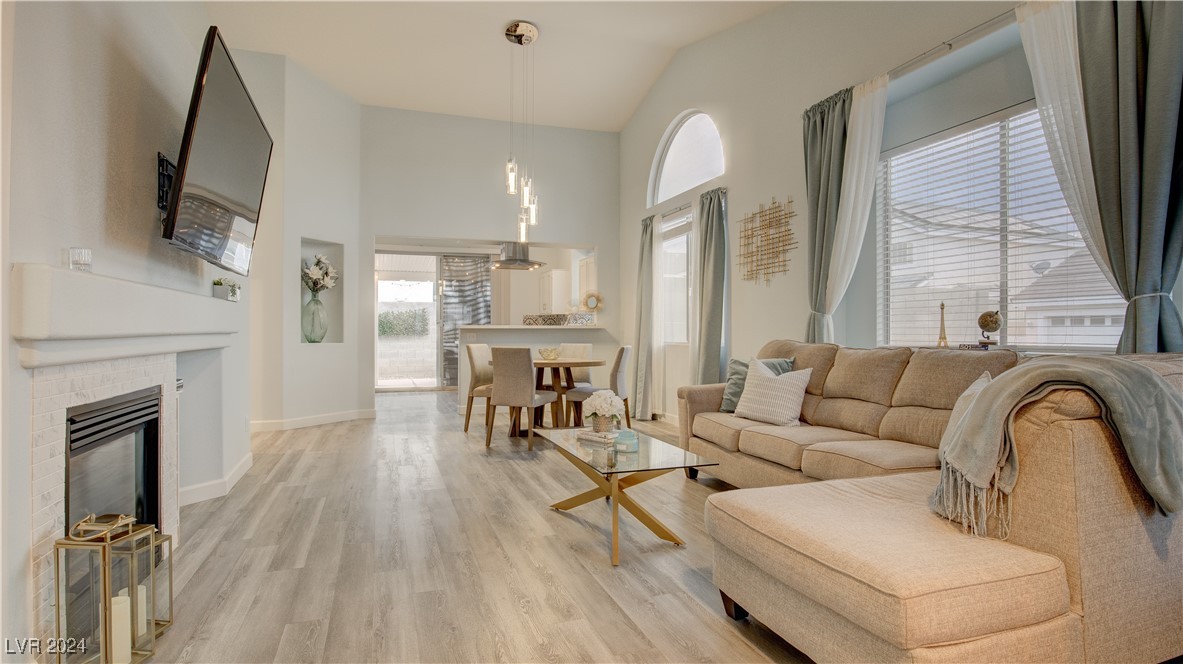 5221 Shasta Lake Way