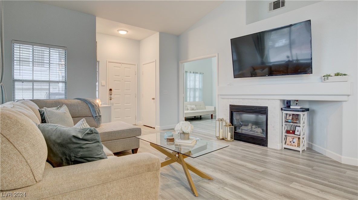 5221 Shasta Lake Way