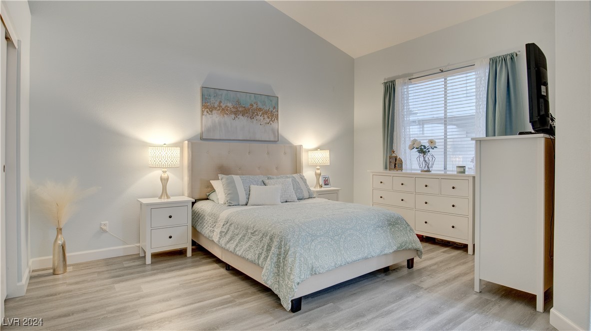5221 Shasta Lake Way