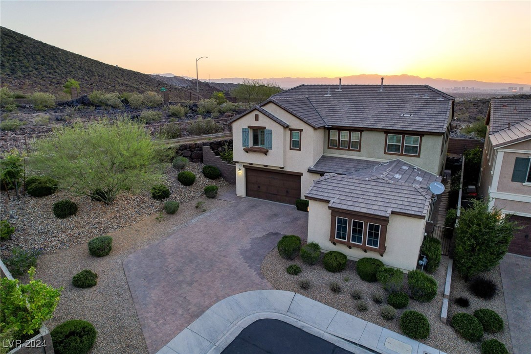 345 Mandarin Hill Lane