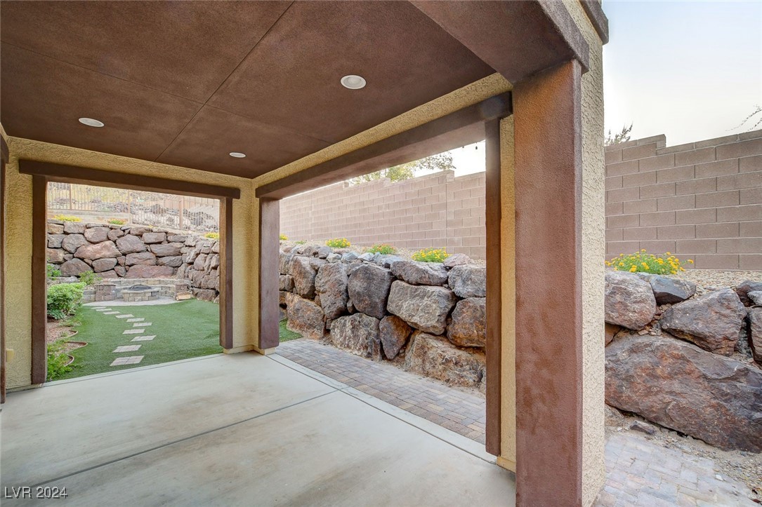 345 Mandarin Hill Lane