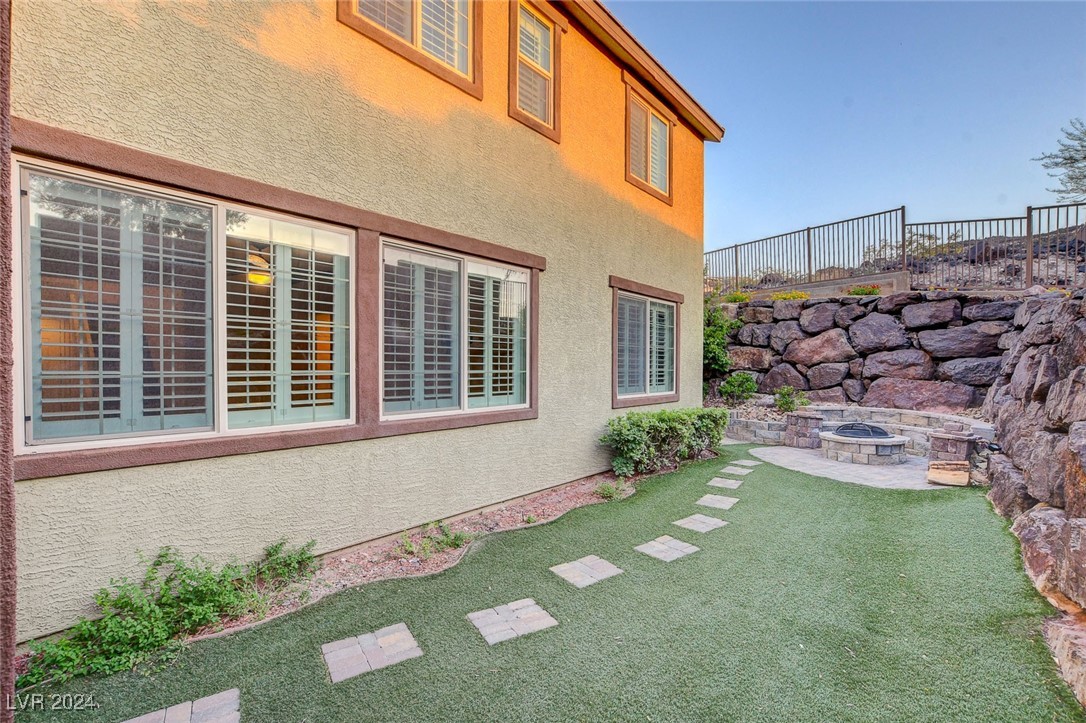 345 Mandarin Hill Lane