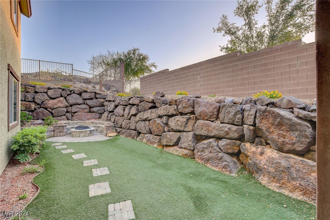 345 Mandarin Hill Lane