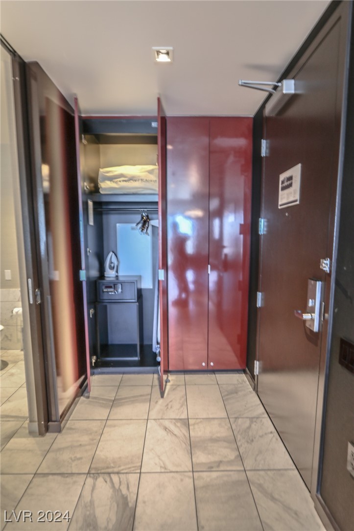 4381 West Flamingo Road 1612