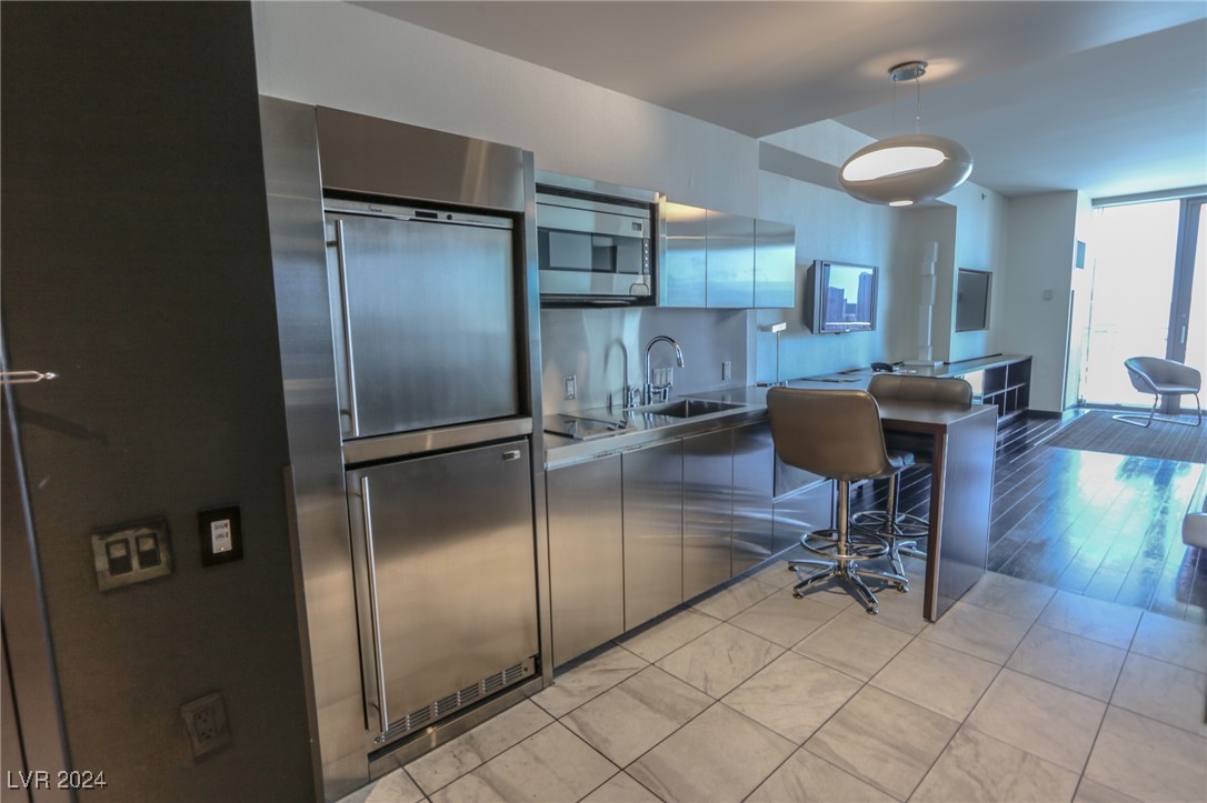 4381 West Flamingo Road 1612