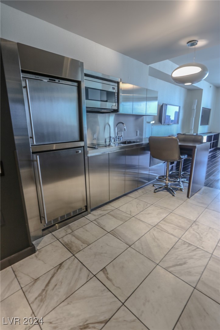 4381 West Flamingo Road 1612