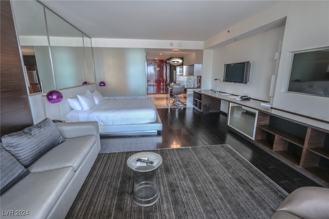 4381 West Flamingo Road 1612