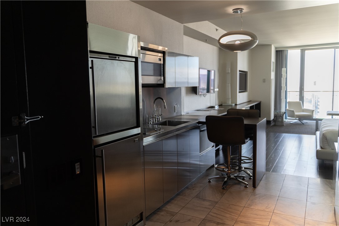 4381 West Flamingo Road 37318