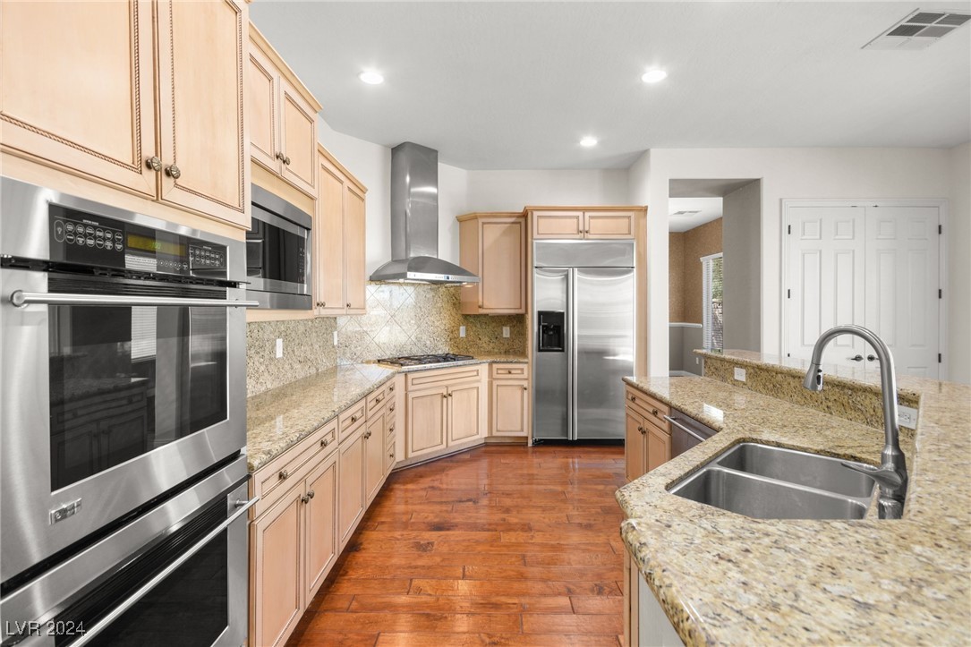 7432 Redhead Drive