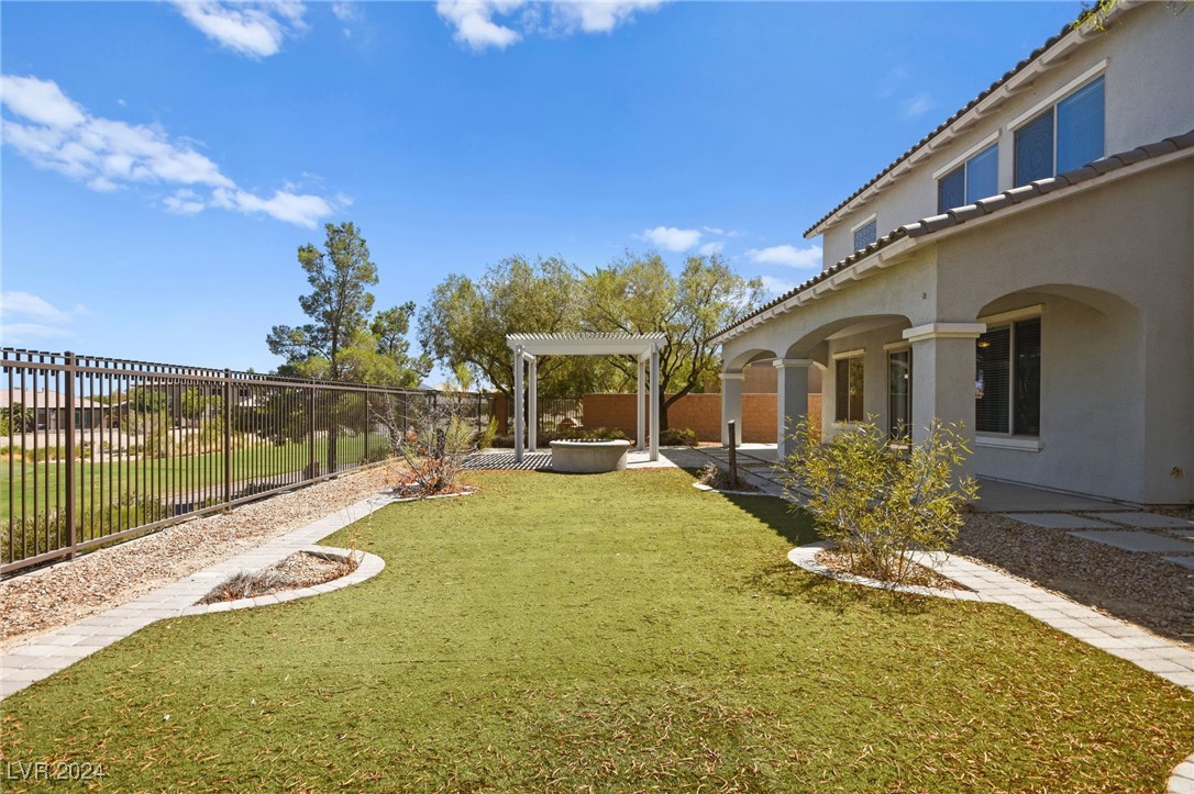 7432 Redhead Drive