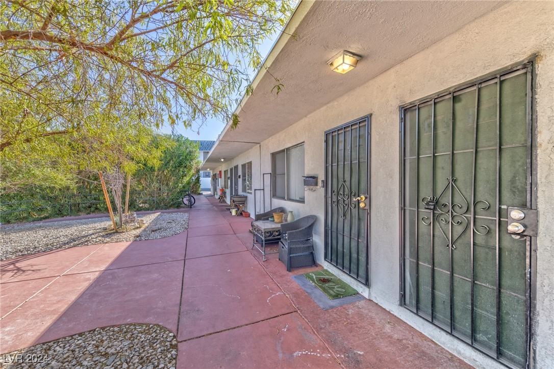 342 South Water Street 1