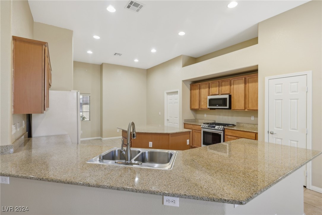 4067 Helens Pouroff Avenue